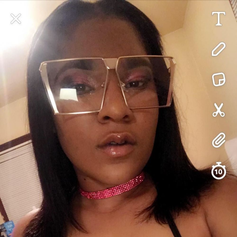 Meet your Posher, Victoria